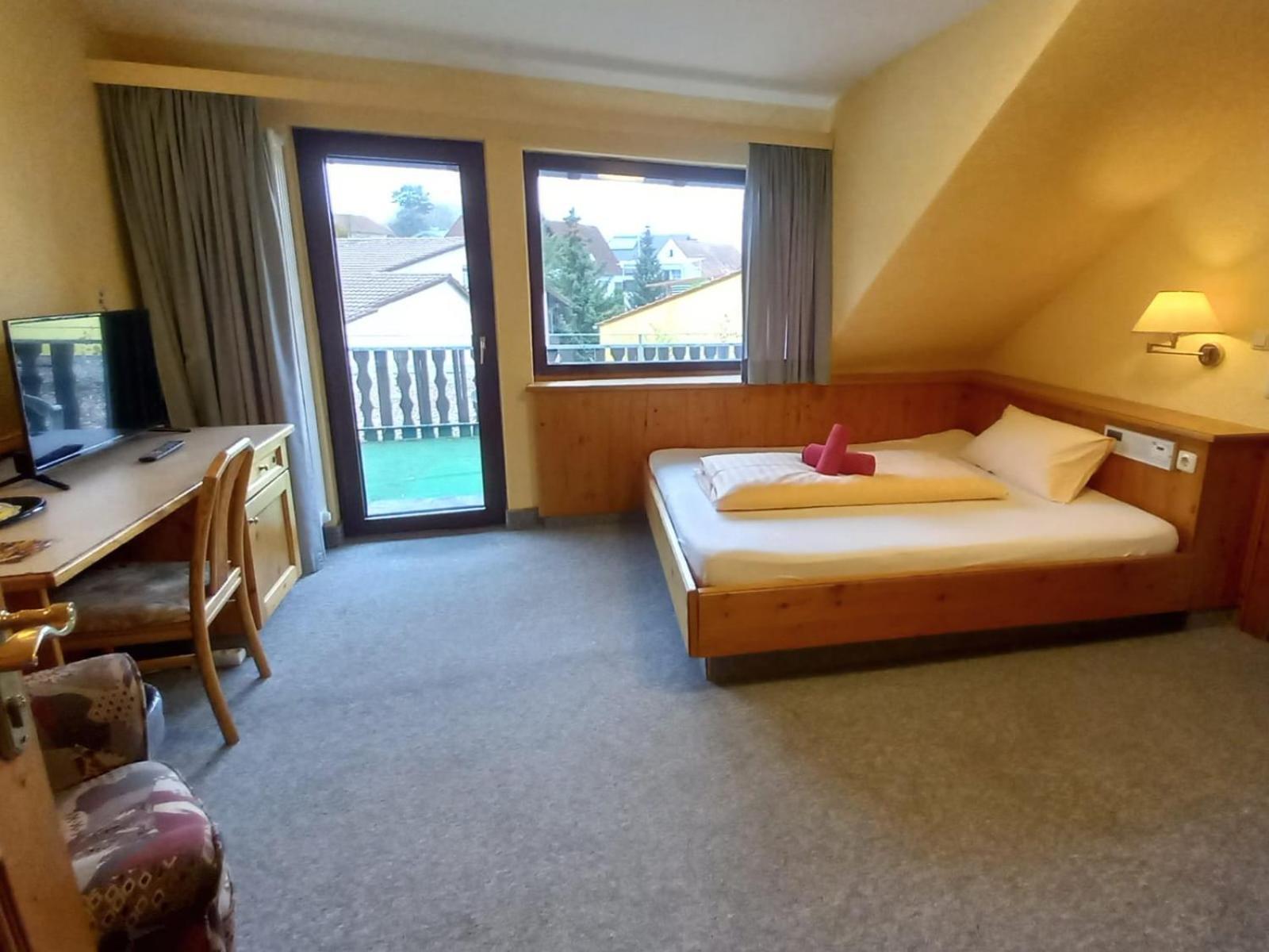 Hotel-Barbarossa-Garni Bei Hanau Rodenbach  Extérieur photo